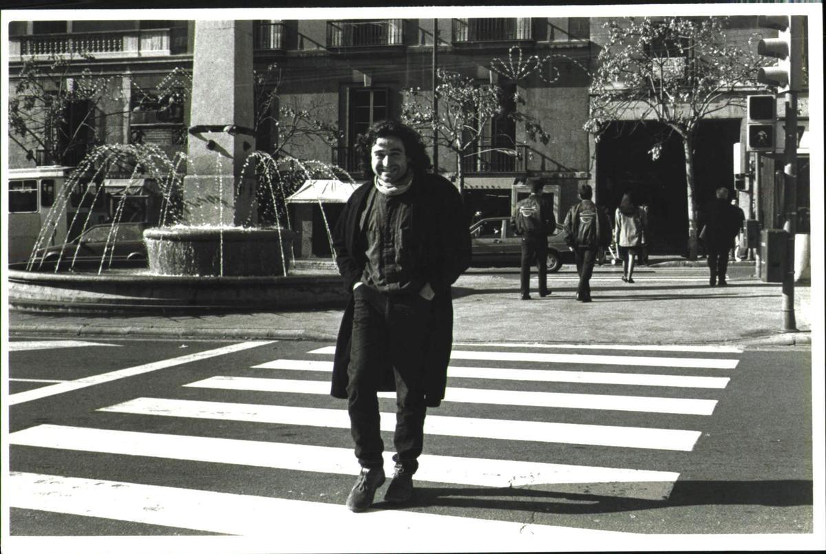 Un jovencito Daniel Soler, paseando por las calles de Palma
