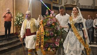 La 'baixà' de la patrona marca l'inici de 10 dies de festa a Vila-real