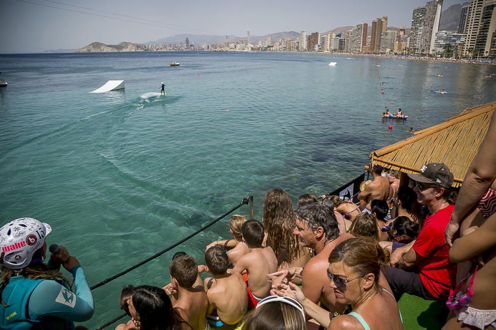 El cable-ski de Benidorm celebra su medio siglo