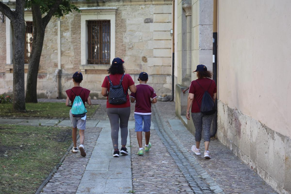GALERÍA | Los niños de Zamora animan las vacaciones de verano en una entretenida gincana