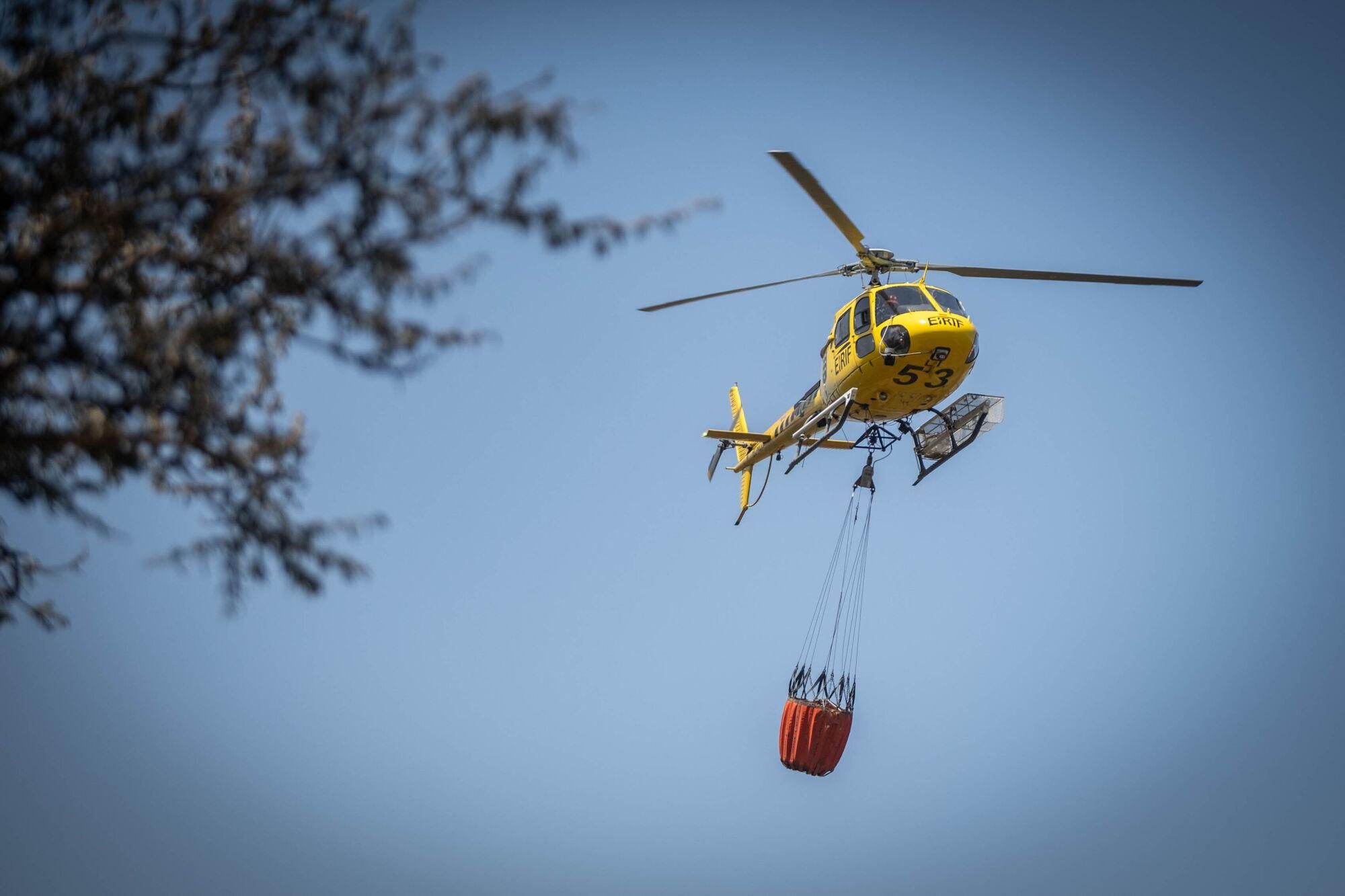 Control del incendio en Tenerife