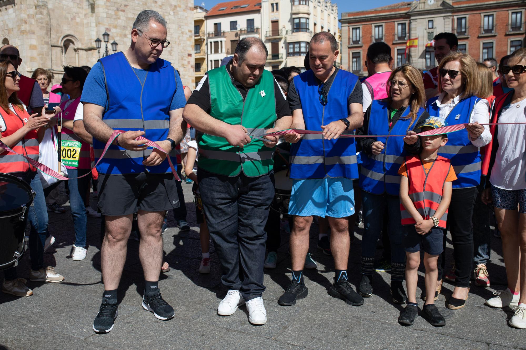 Marcha solidaria a favor de pacientes oncológicos de Zamora organizada por Azayca