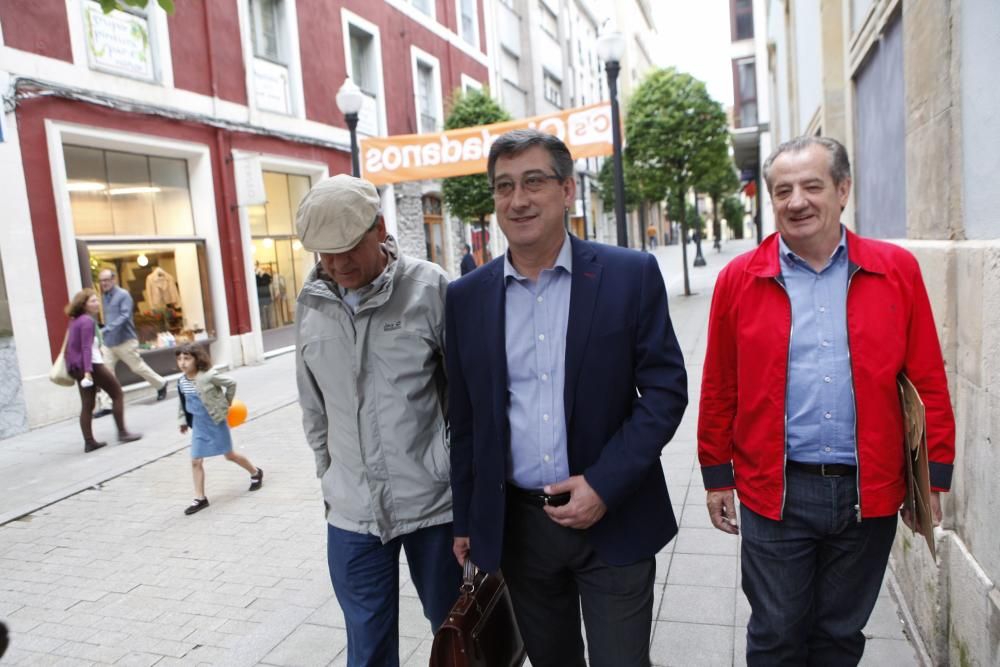 Ignacio Prendes y Francisco Sosa Wagner en el cierre de campaña de Ciudadanos en Asturias