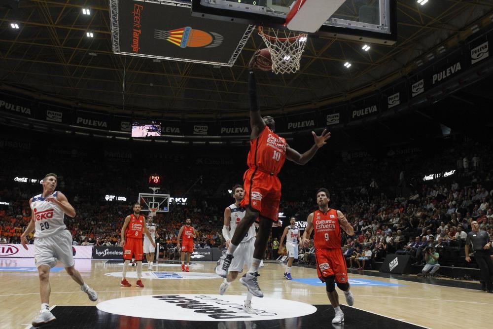 Las mejores imágenes del Valencia Basket - Real Madrid