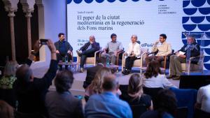 Mesa de expertos sobre economía azul para trabajar en el Foro Económico y Social del Mediterráneo, en el Palau Macaya.