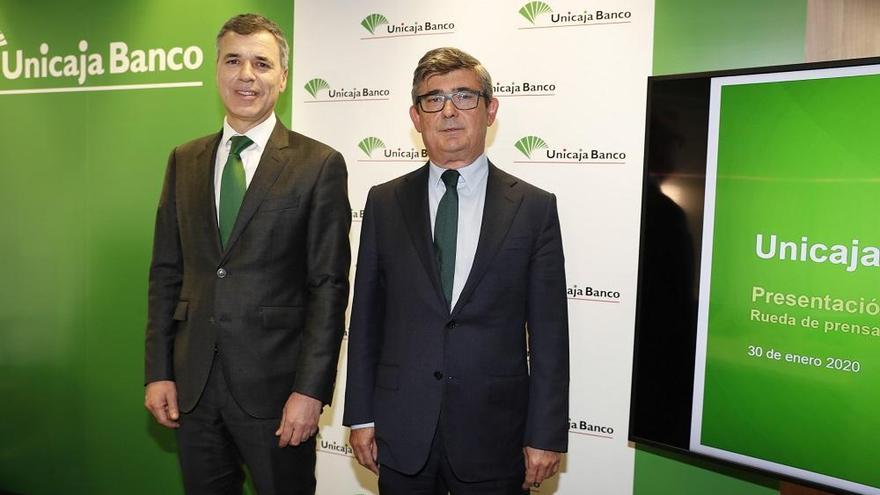 Pablo González y Ángel Rodríguez de Gracia, ayer en Madrid.