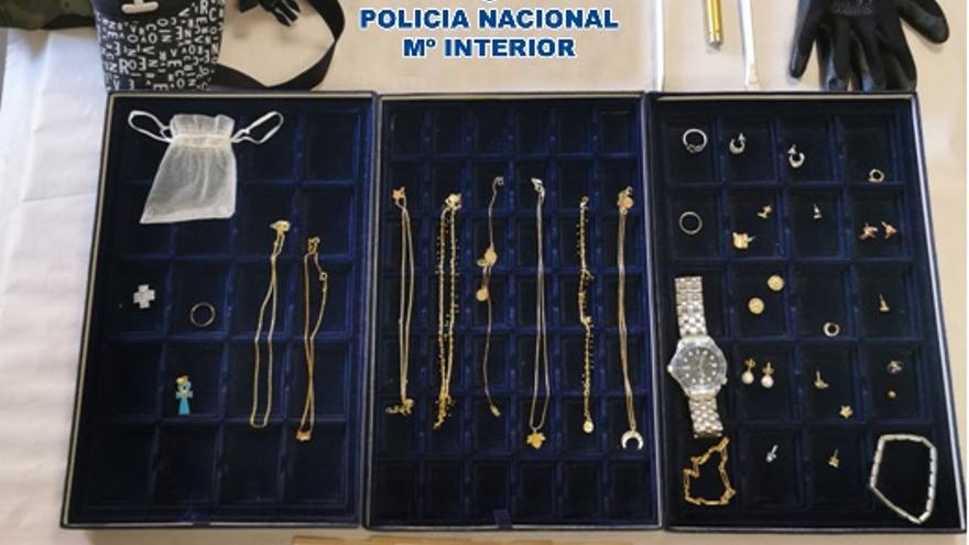 Joyas recuperadas por la Policía Nacional en Córdoba.