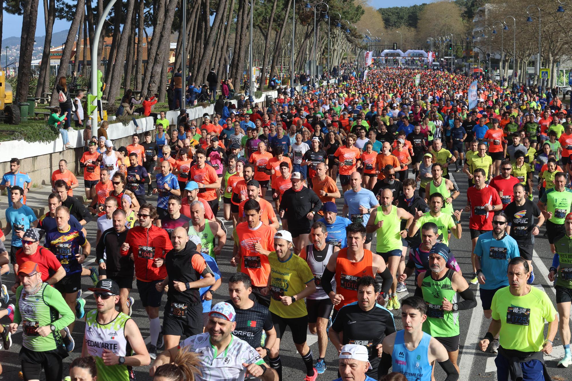 Vig-Bay: 4.000 pares de zapatillas camino de Baiona