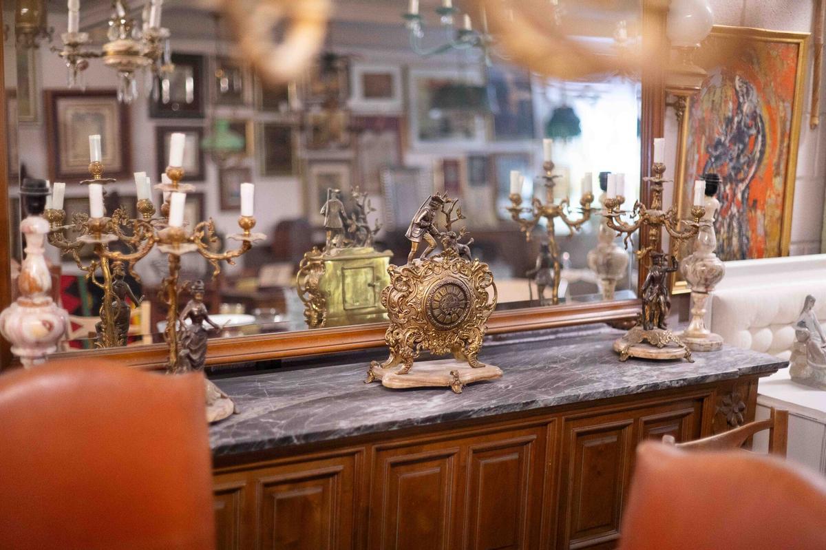 Guadalupe´s, la zaragozana que restaura muebles antiguos: "Los desechos de algunos son mis tesoros"