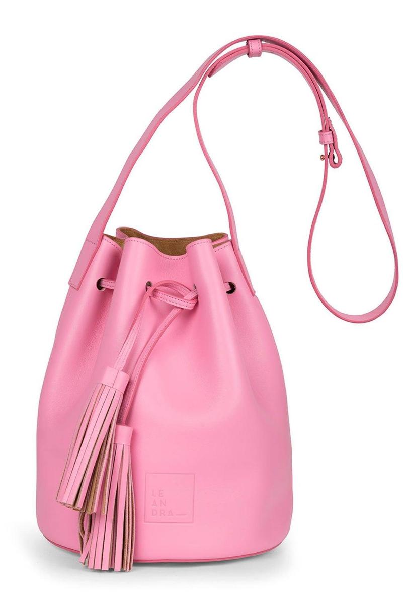Bolso saco de piel rosa Leandra. (Precio: 270 euros)