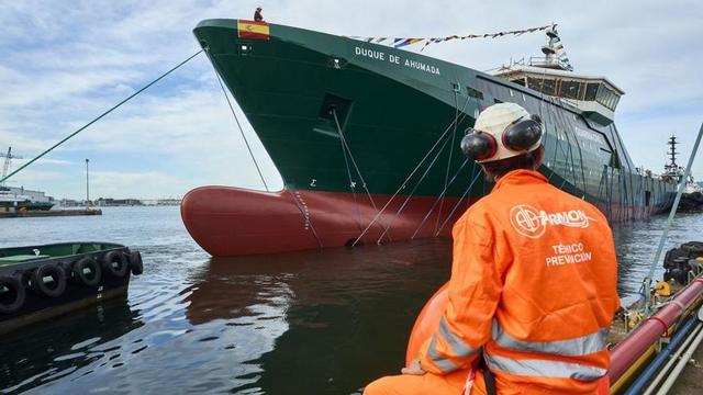 Botadura del buque "Duque de Ahumada" para la Guardia Civil.