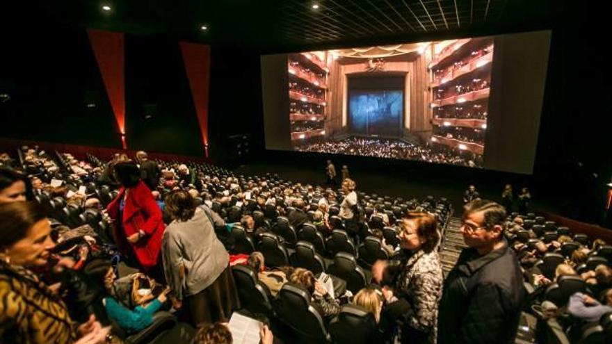 Locos por la ópera (en el cine)