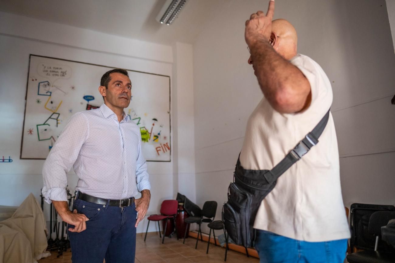 Visita con Juanjo Martínez por los locales municipales del Barrio de La Salud