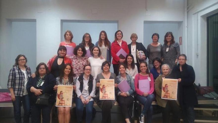 Las mujeres de Navalmoral se comprometen en una jornada a luchar por la igualdad