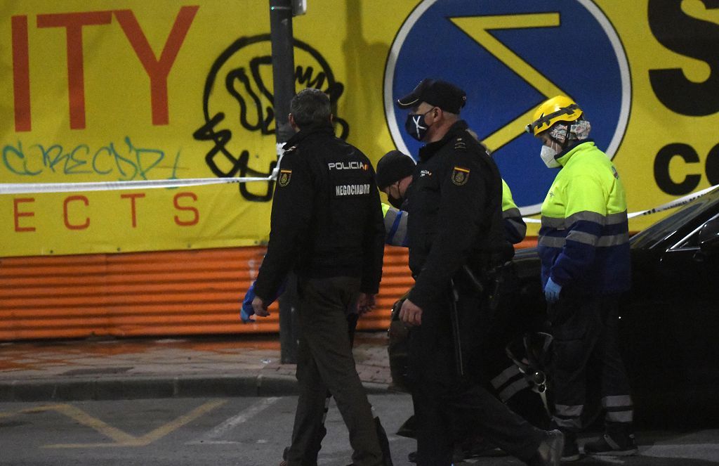 Un hombre amenaza con tirarse desde una grúa en Murcia