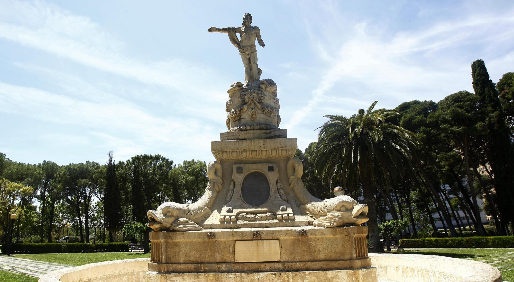 FUENTE DE NEPTUNO.jpg