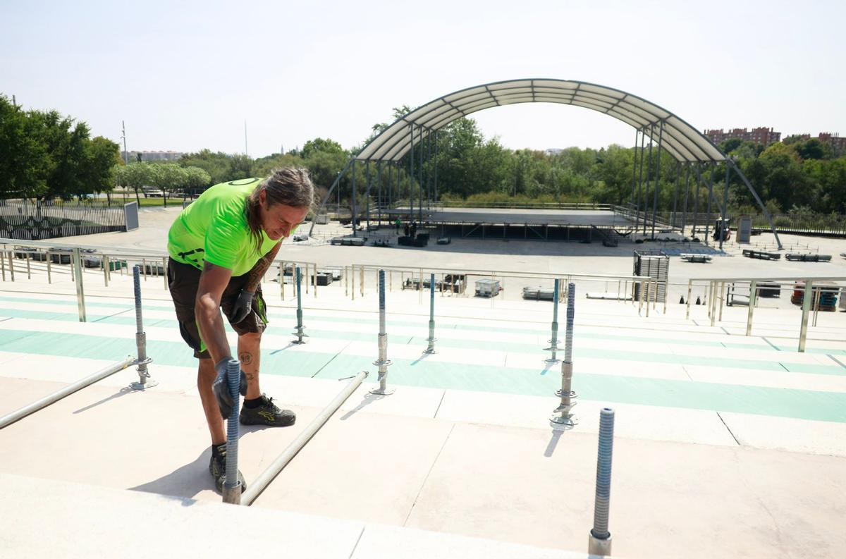 EN IMÁGENES | Comienza en Zaragoza el montaje del Vive Latino 2024