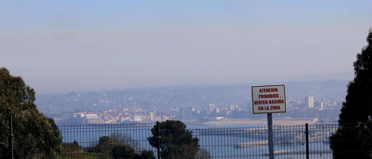 Mejoran los niveles de contaminación, aunque se mantiene el aviso en el centro de la región