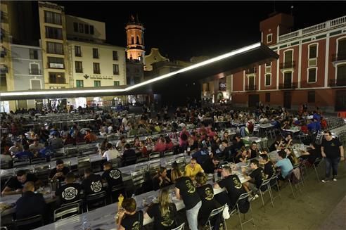 Macrocena de peñas en Vila-real