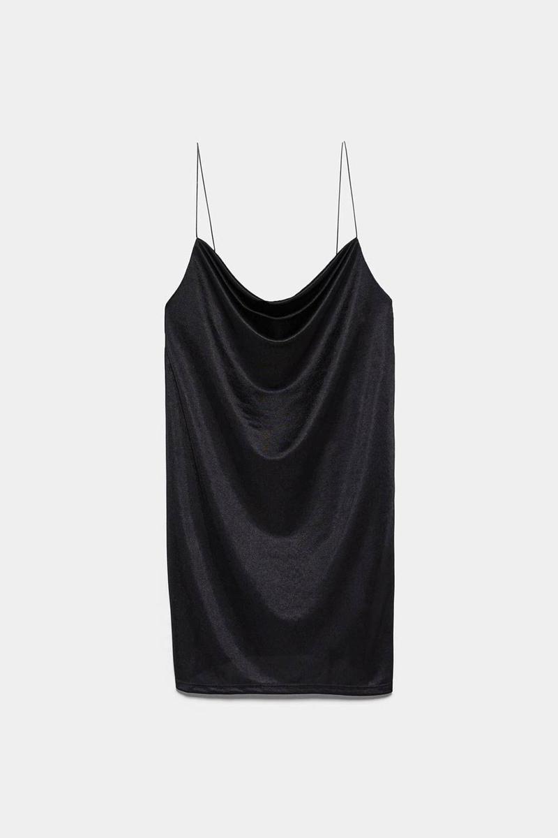 Vestido negro satinado de Zara. (Precio: 15,95 euros)