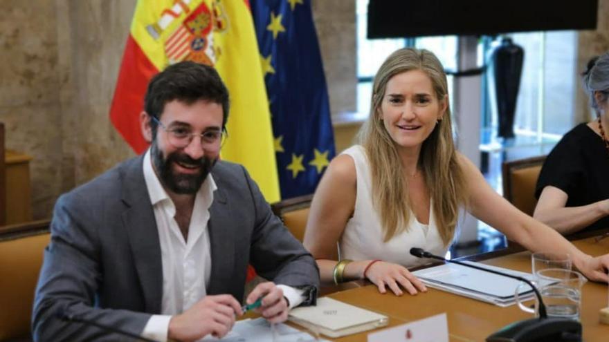 El Gobierno extiende aún más el ‘megaplán’ de ampliación de las redes eléctricas y promete 6.700 kilómetros de nuevas líneas