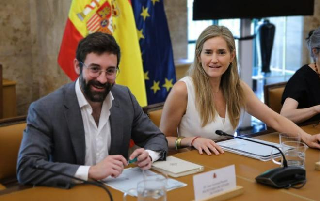 El Gobierno extiende aún más el megaplán’ de ampliación de las redes eléctricas y promete 6.700 kilómetros de nuevas líneas
