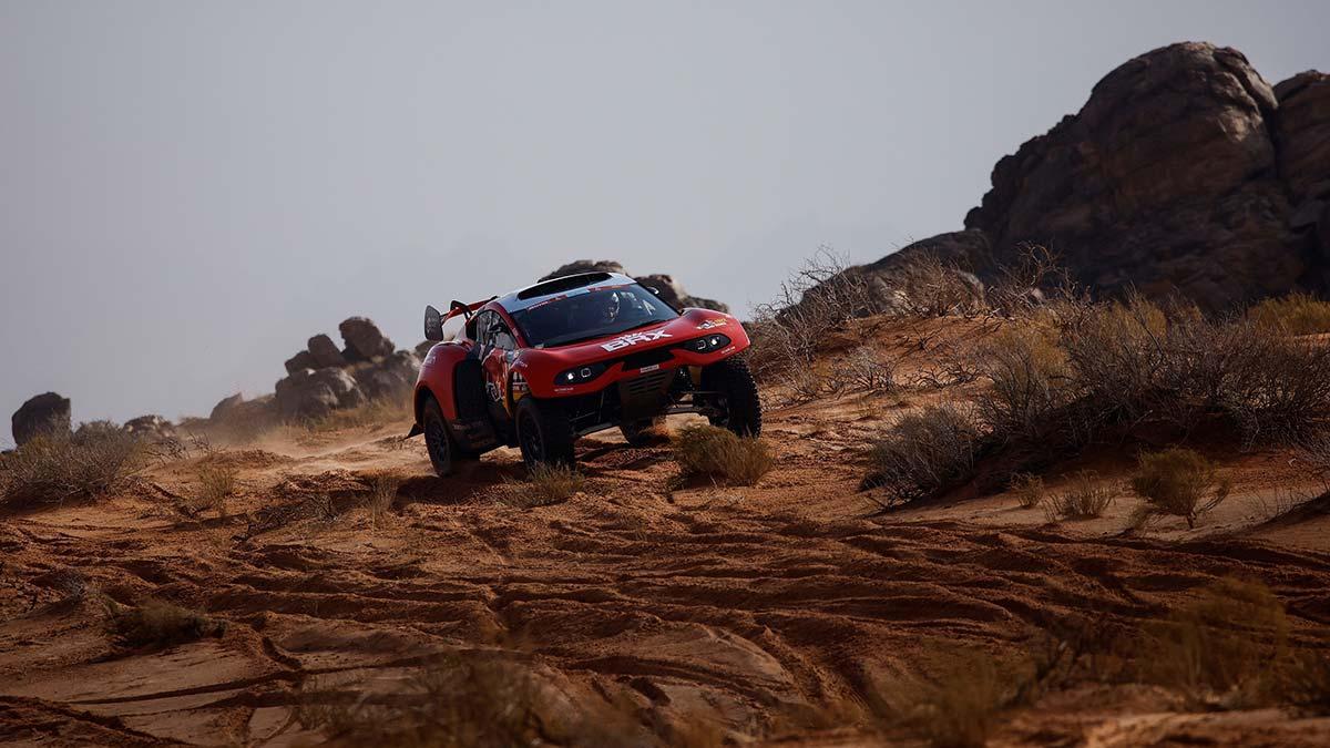 Loeb, durante el Dakar 2022