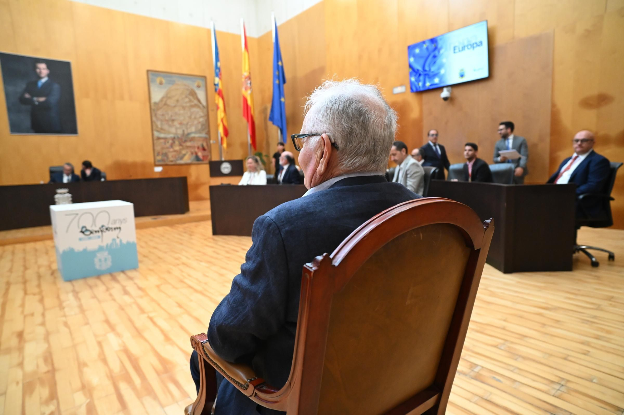 Celebración del Día de Europa en Benidorm y entrega de la distinción a Enrique Ballester