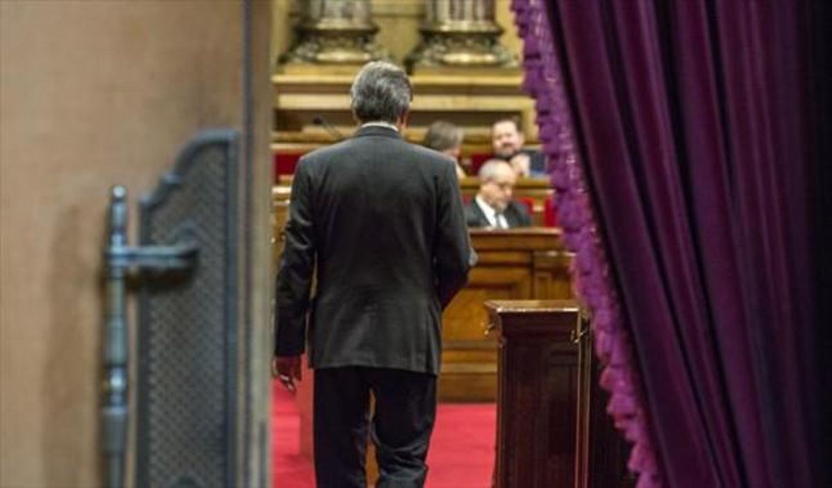 El ’president’ Artur Mas, entrant en l’hemicicle del Parlament. El ’president’ Artur Mas, entrant en l’hemicicle del Parlament.