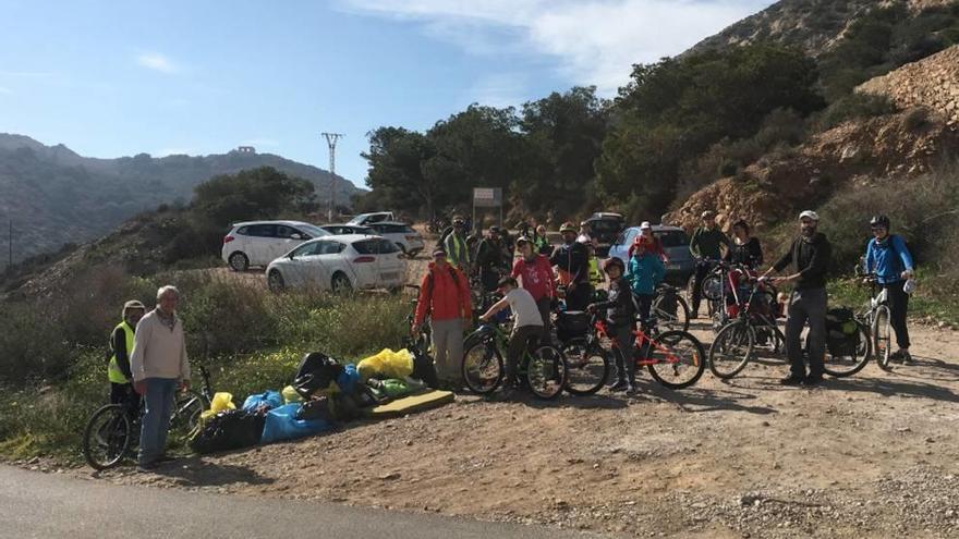 La &quot;inseguridad&quot; de la carretera al Faro de Navidad provoca quejas