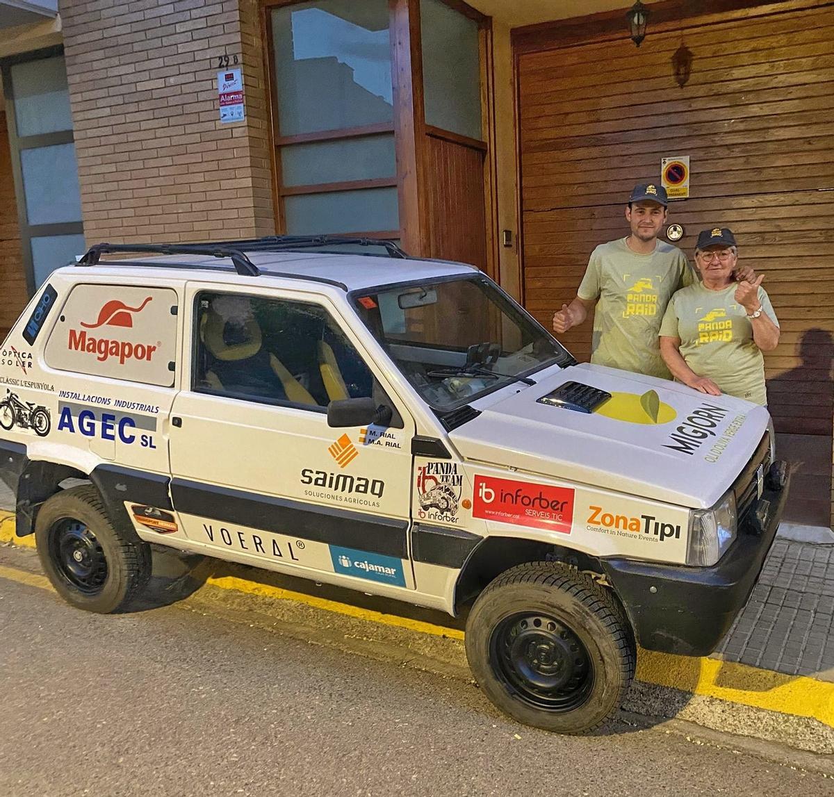 Maria Àngels Rial, el seu nebot Marc i el Panda amb què participaran