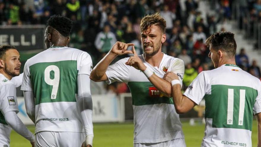 Lolo Plá celebra el gol que le marcó al Atlético en el partido de ida