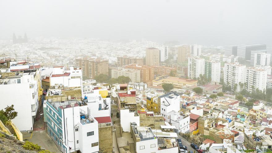 La calima dará paso a las tormentas en Canarias este lunes