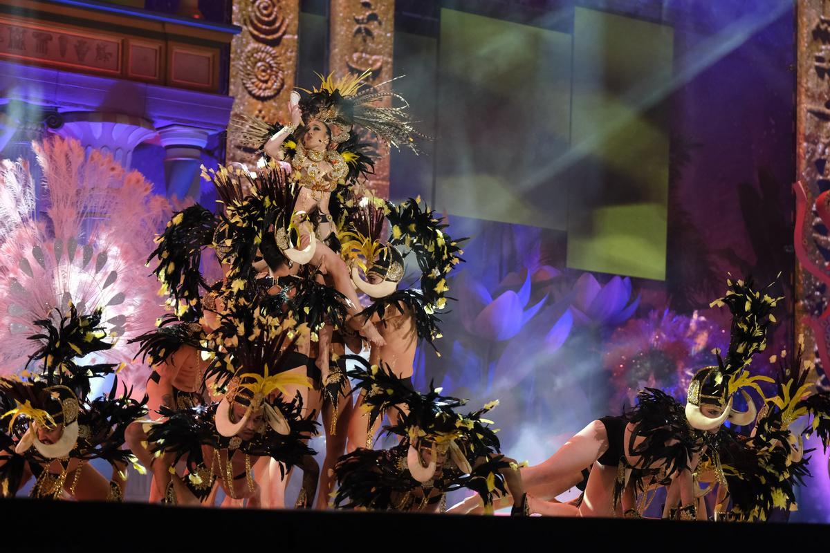 Cubatao y su tribu de la sabana africana.