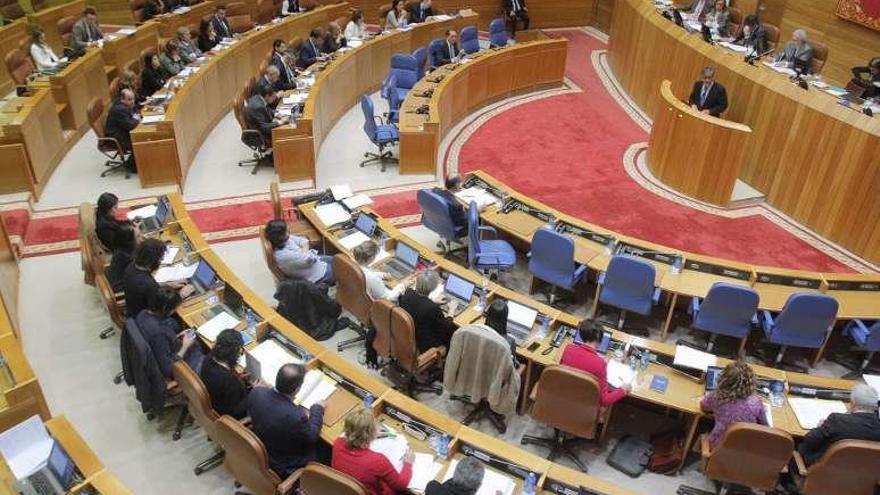 Debate parlamentario sobre la reapertura de la comisión.