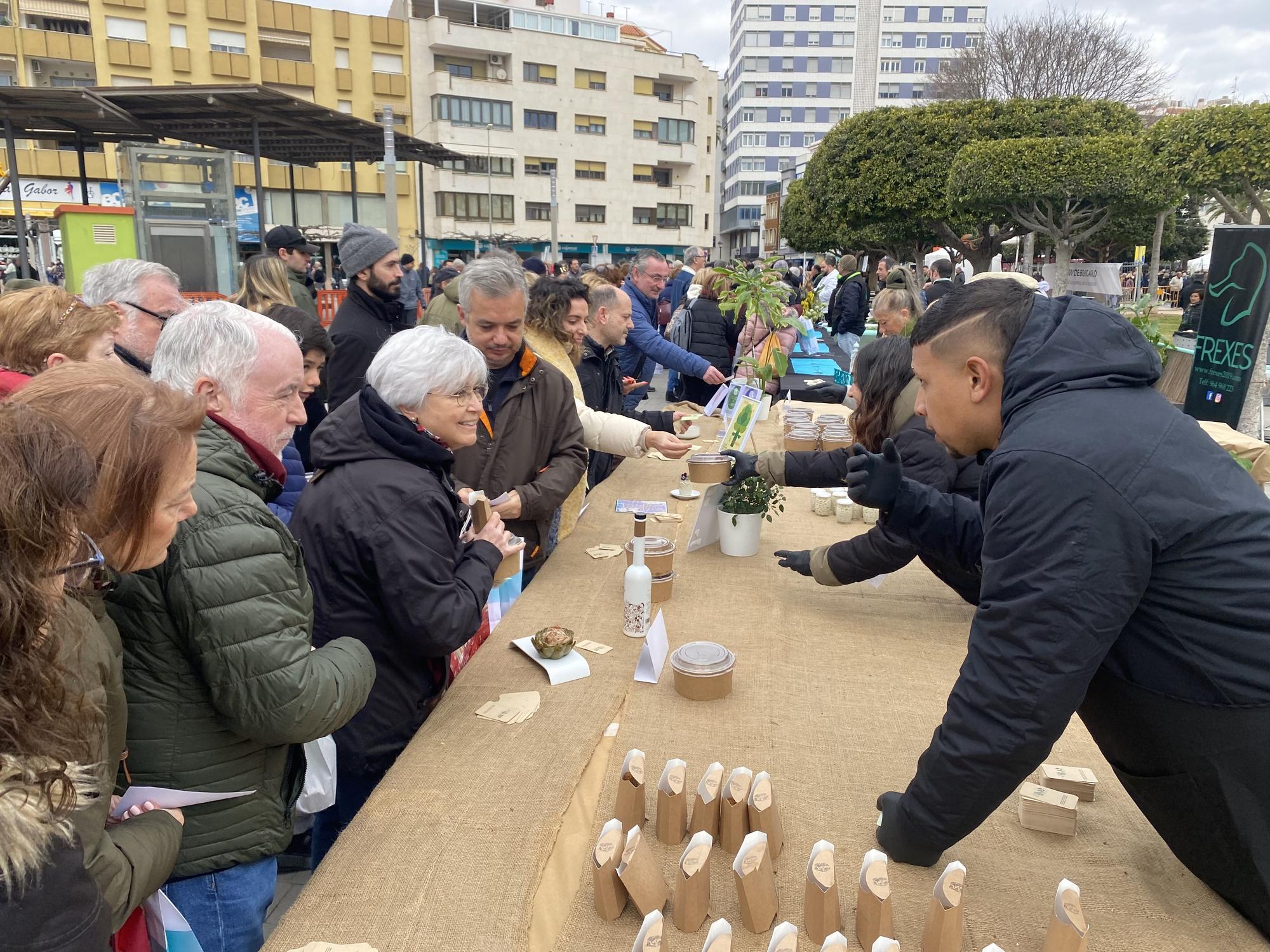 La 'carxofa' vuelve a llenar el centro de Benicarló con la degustación gastronómica