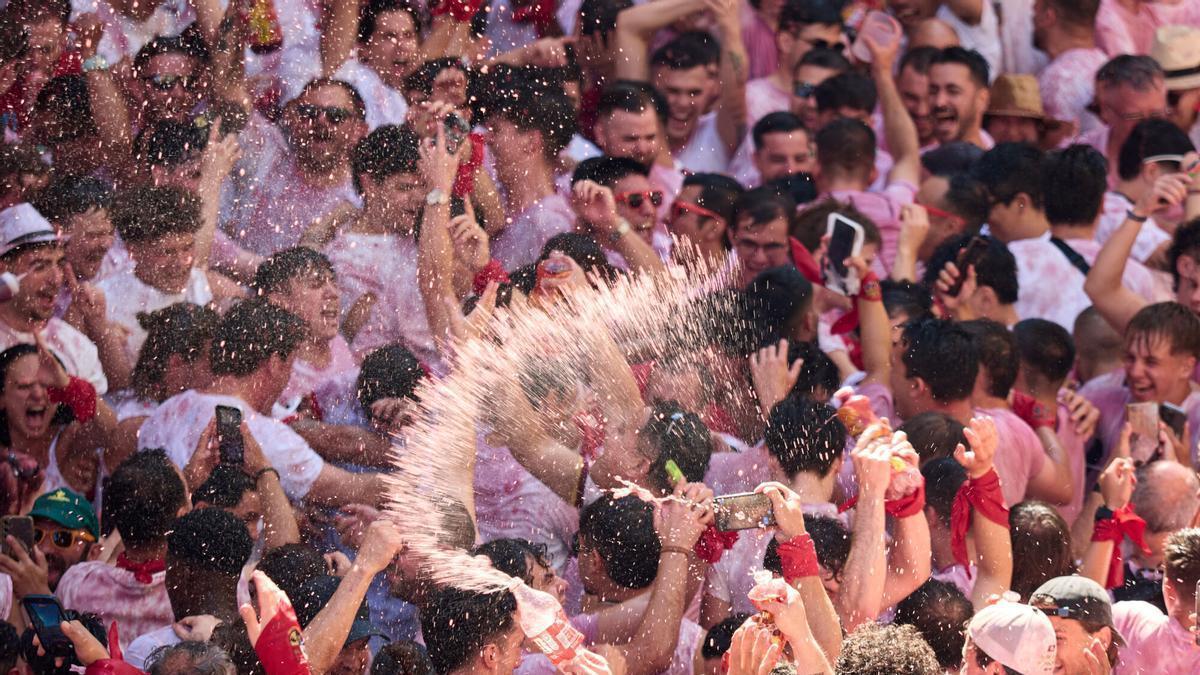 Momentos previos  al Chupinazo de San Fermín 2026.