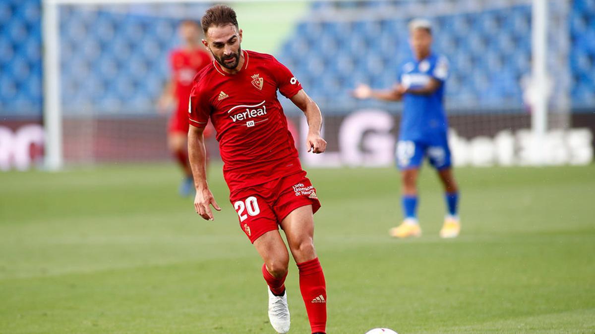 El delantero, durante un partido en su etapa en Osasuna