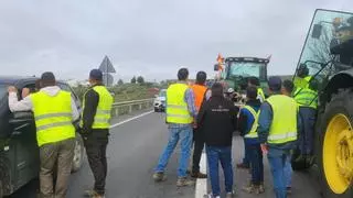 Los agricultores de Córdoba intensifican este martes sus protestas con una tractorada en el Alto Guadalquivir