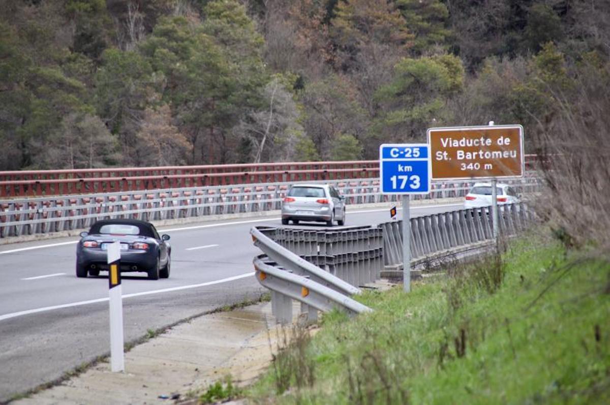 Punto donde ha ocurrido el accidente de la C-25 donde una pareja, con la mujer embarazada, ha perdido la vida.