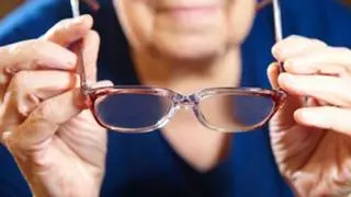 Sanidad anuncia que las gafas y las lentillas estarán incluidas en