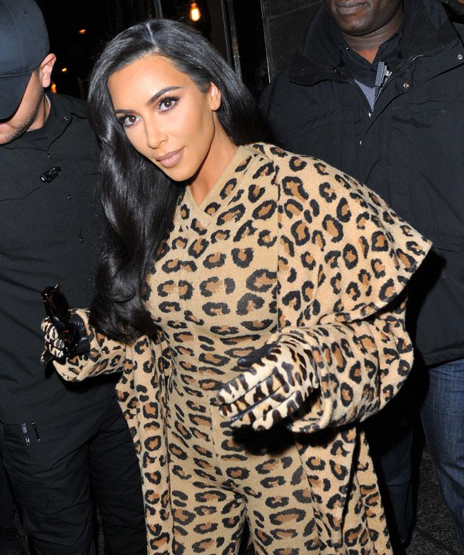Kim Kardashian con un 'total look' de leopardo de Azzedine Alaïa