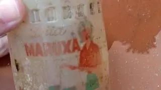 Alertan de otro foco de basuraleza en la ría de Arousa: «Aparecen residuos de los años 70»
