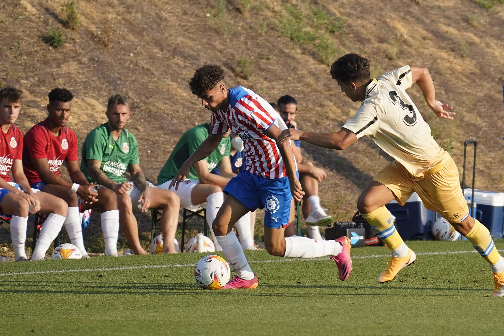 Stuani resol la primera victòria