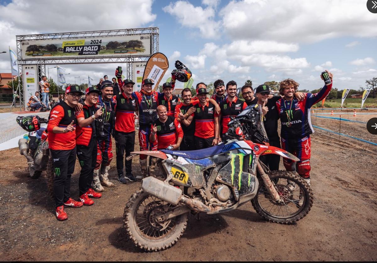 Schareina, con todo su equipo