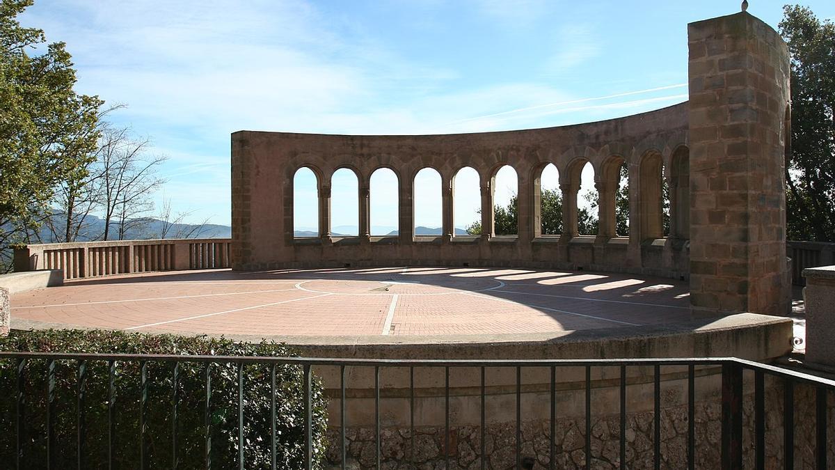 Mausoleu dedicat al Terç de Requetès de la Mare de Déu de Montserrat
