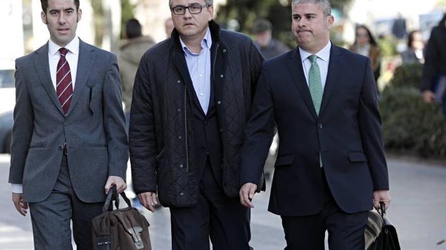 Seis concejales de PP Valencia siguen investigados tras declarar ante el juez