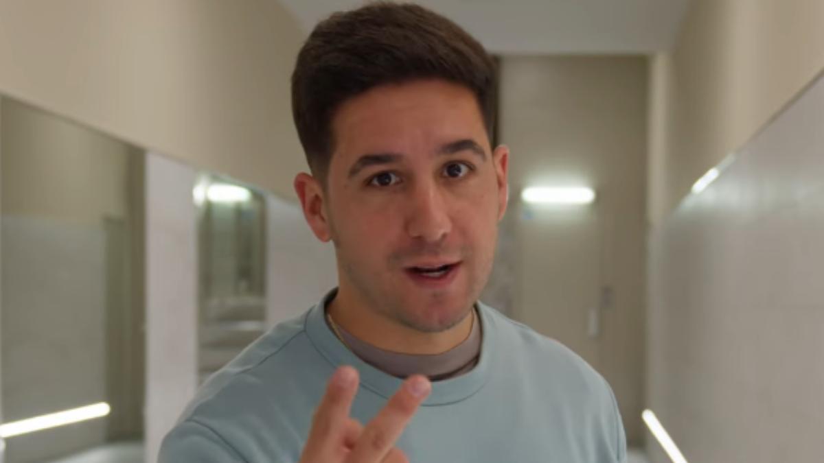Adrián Villaverde, propietario de 12 viviendas