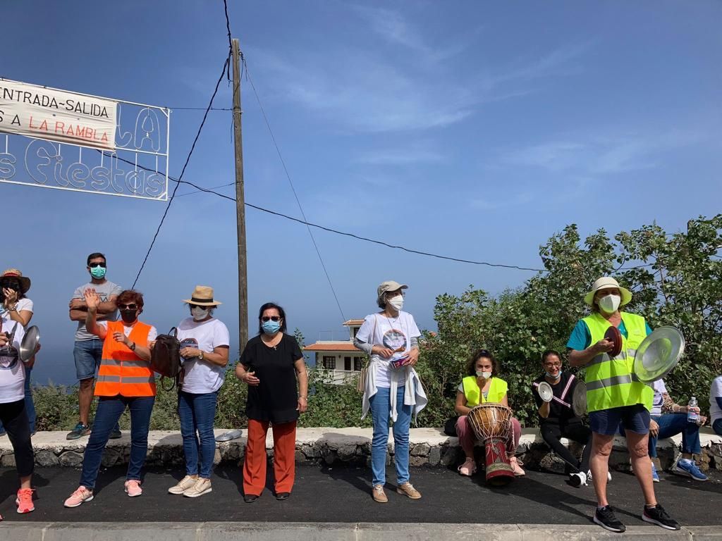 Protestas en San Juan de la Rambla por un acceso más seguro al barrio de La Rambla