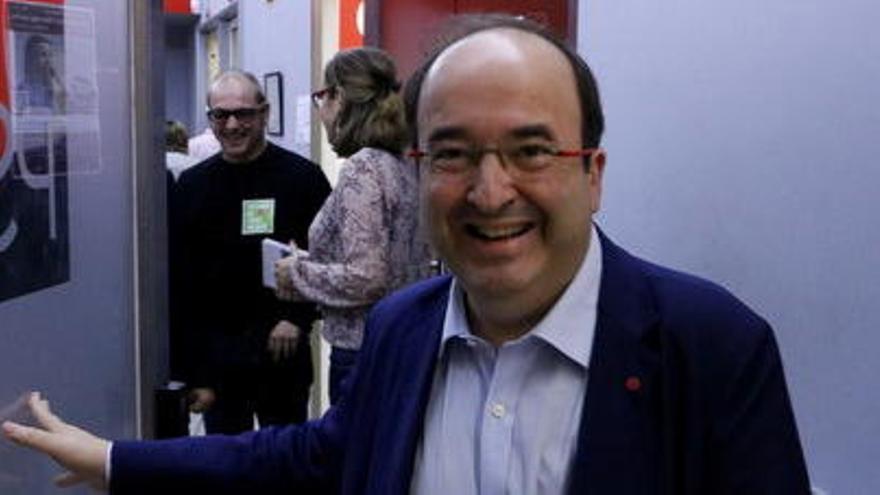 Miquel Iceta, arribant a la seu nacional del partit després de les primàries per a la primera secretaria del PSC